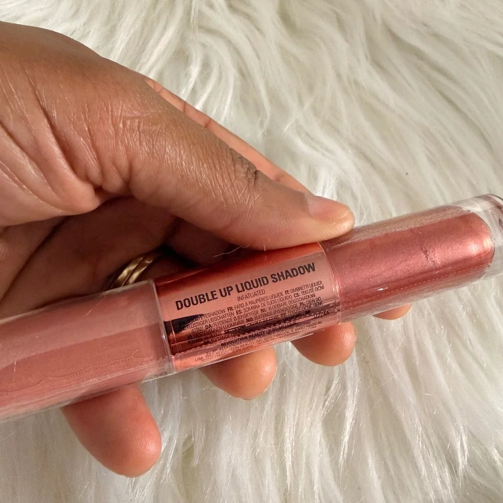 Makeup Revolution Double Up Liquid Shadow Infatuated Rose Gold New Dual Ended